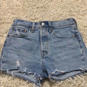 Levi’s 501 high waisted denim shorts in 26w